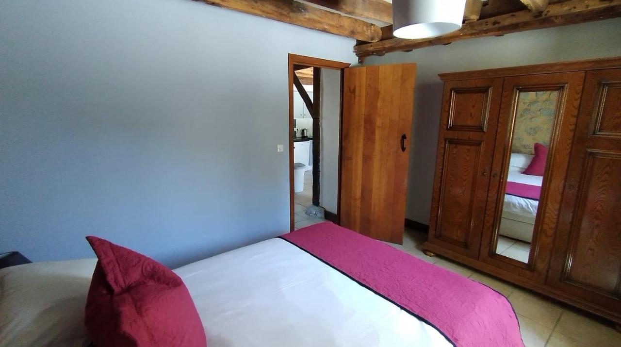 The Railway Cottage - Characterful And Comfortable Holiday Cottage Piegut-Pluviers Экстерьер фото
